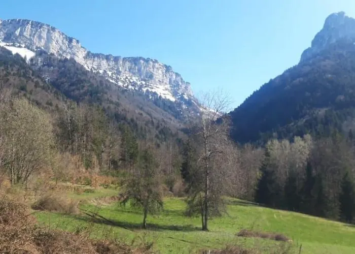 Le De La Maison Soleil, Entre Et Montagne Alex